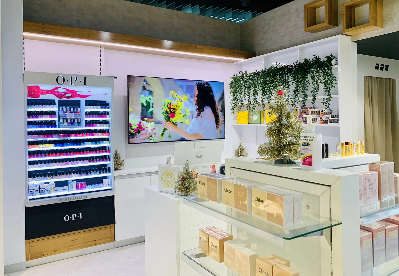 Skincare and gifting displays at health + beauty Brisbane